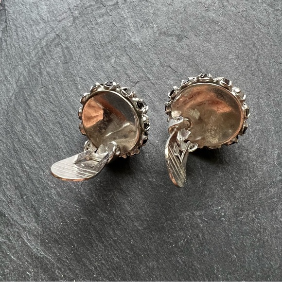vintage silver and crystal dome clip on earrings - Picture 4 of 5